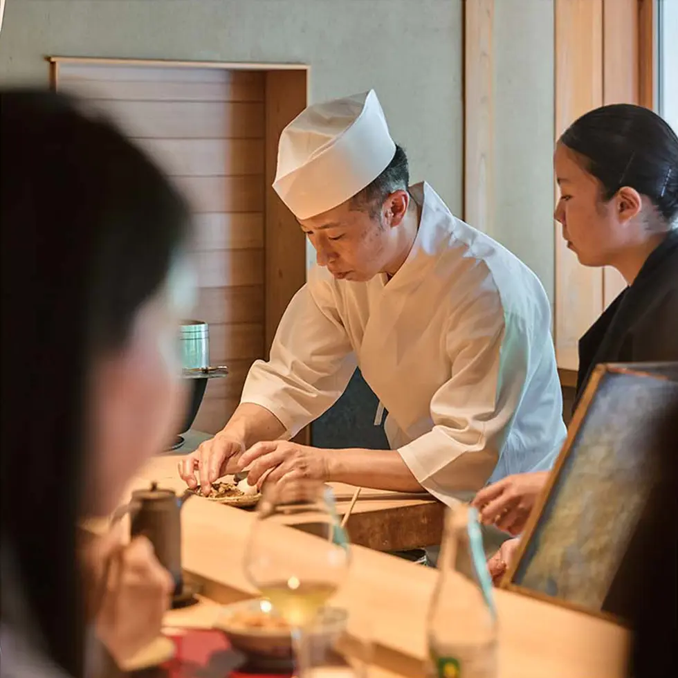 TENSHOU colleagues working together